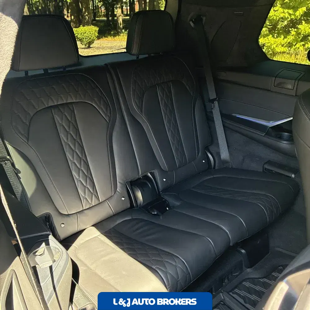 2024 BMW X7 Alpina XB7
