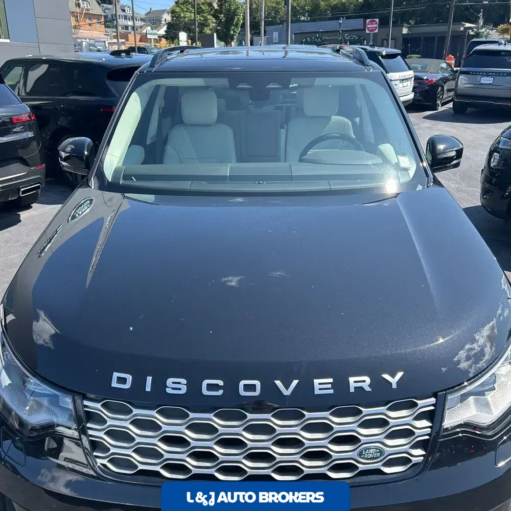 2025 Land Rover Discovery S P300