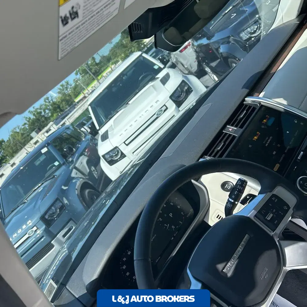 2025 Land Rover Discovery S P300