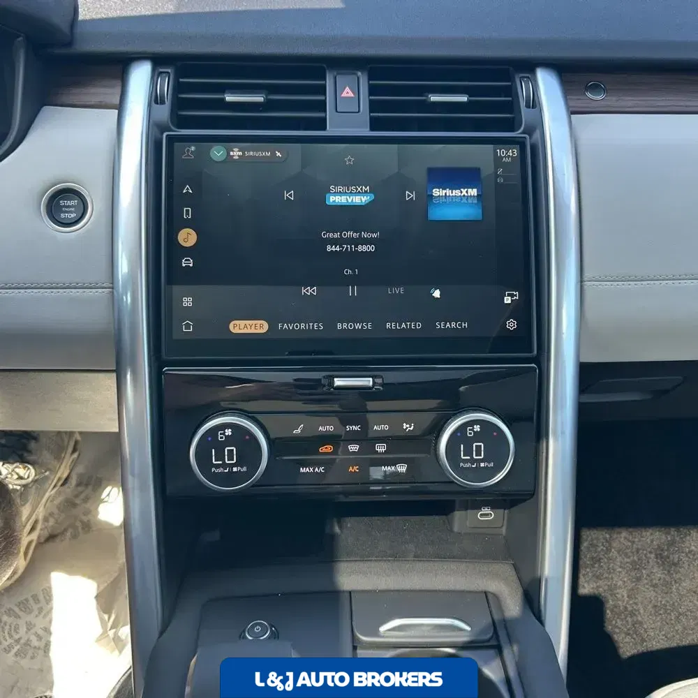 2025 Land Rover Discovery S P300