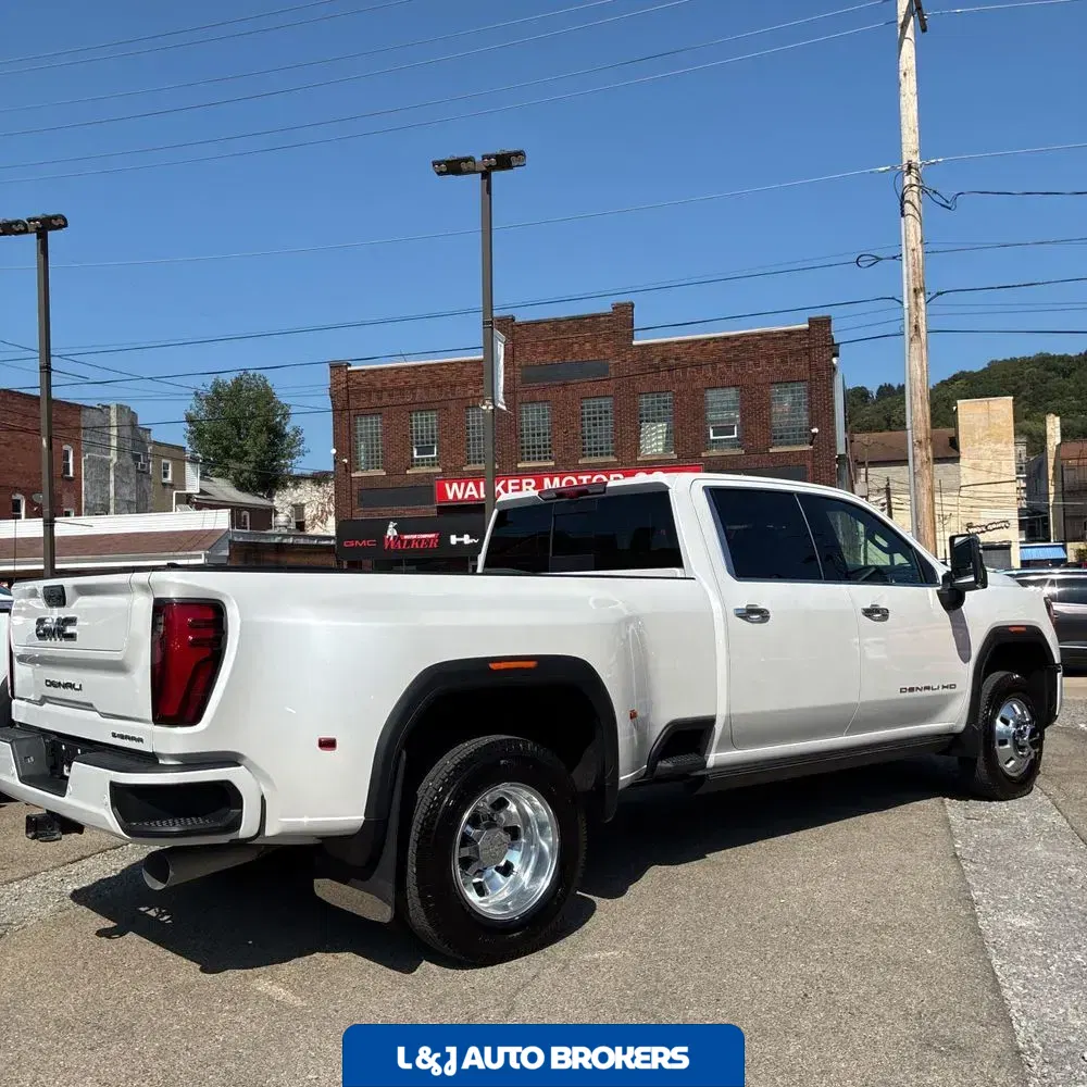 2025 GMC Sierra 3500HD Denali Ultimate