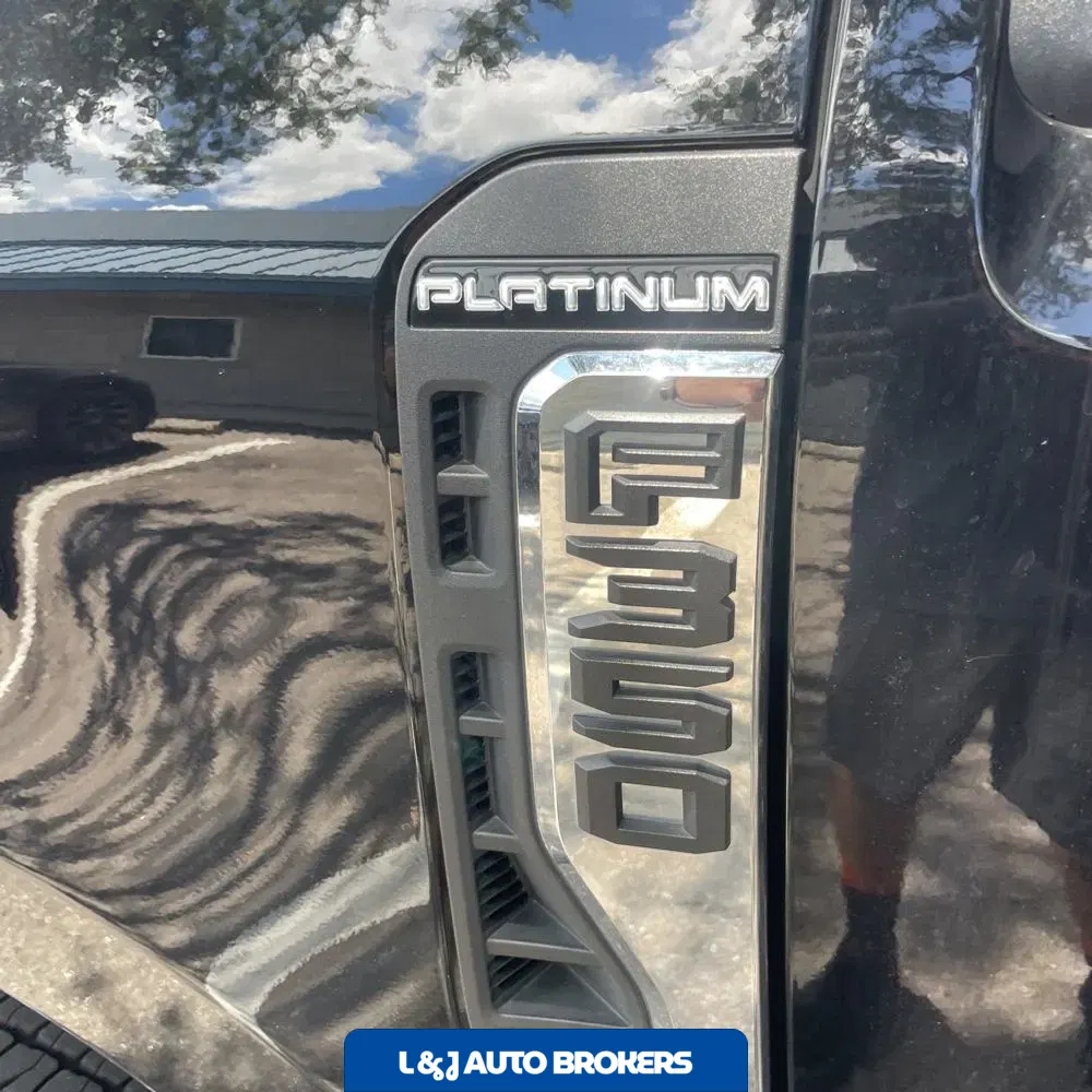2023 Ford F-350 Super Duty Platinum