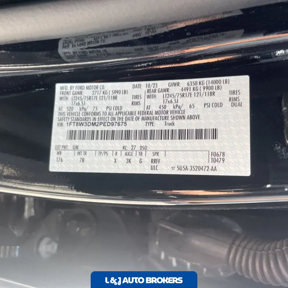 2023 Ford F-350 Super Duty Platinum