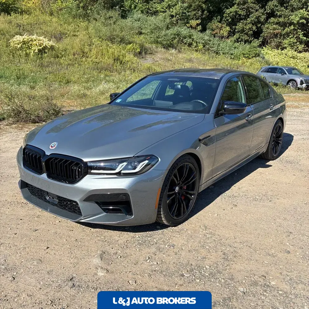 2023 BMW M5
