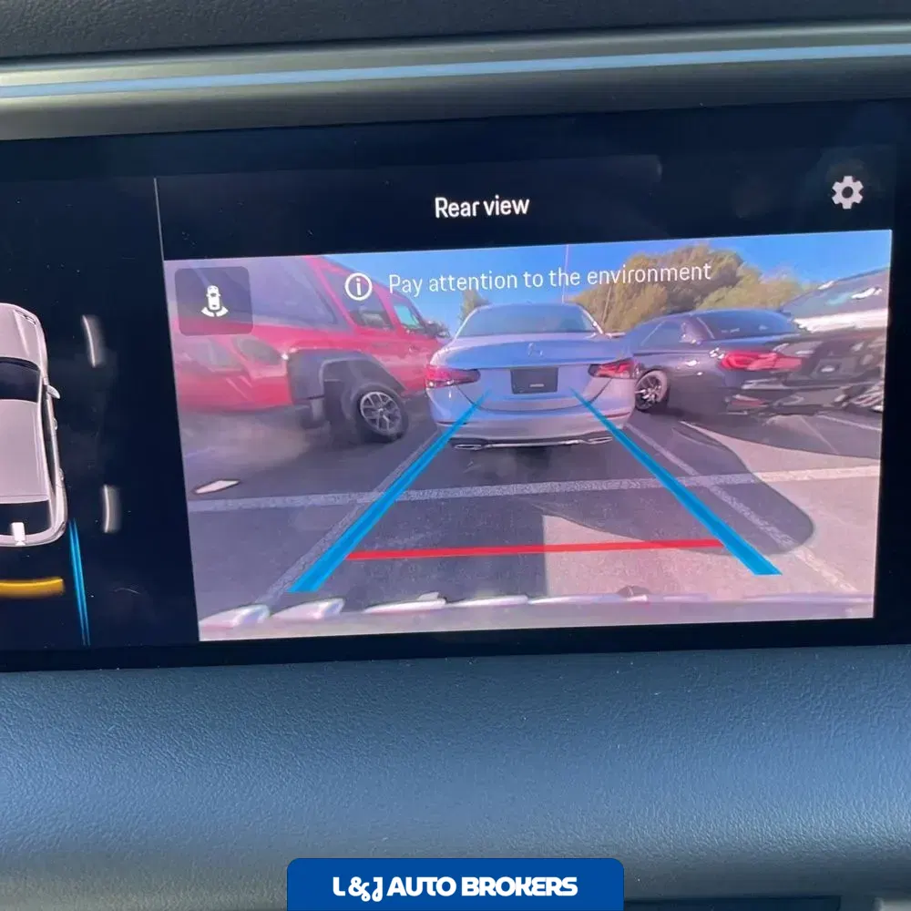 2025 Porsche Macan EV 4