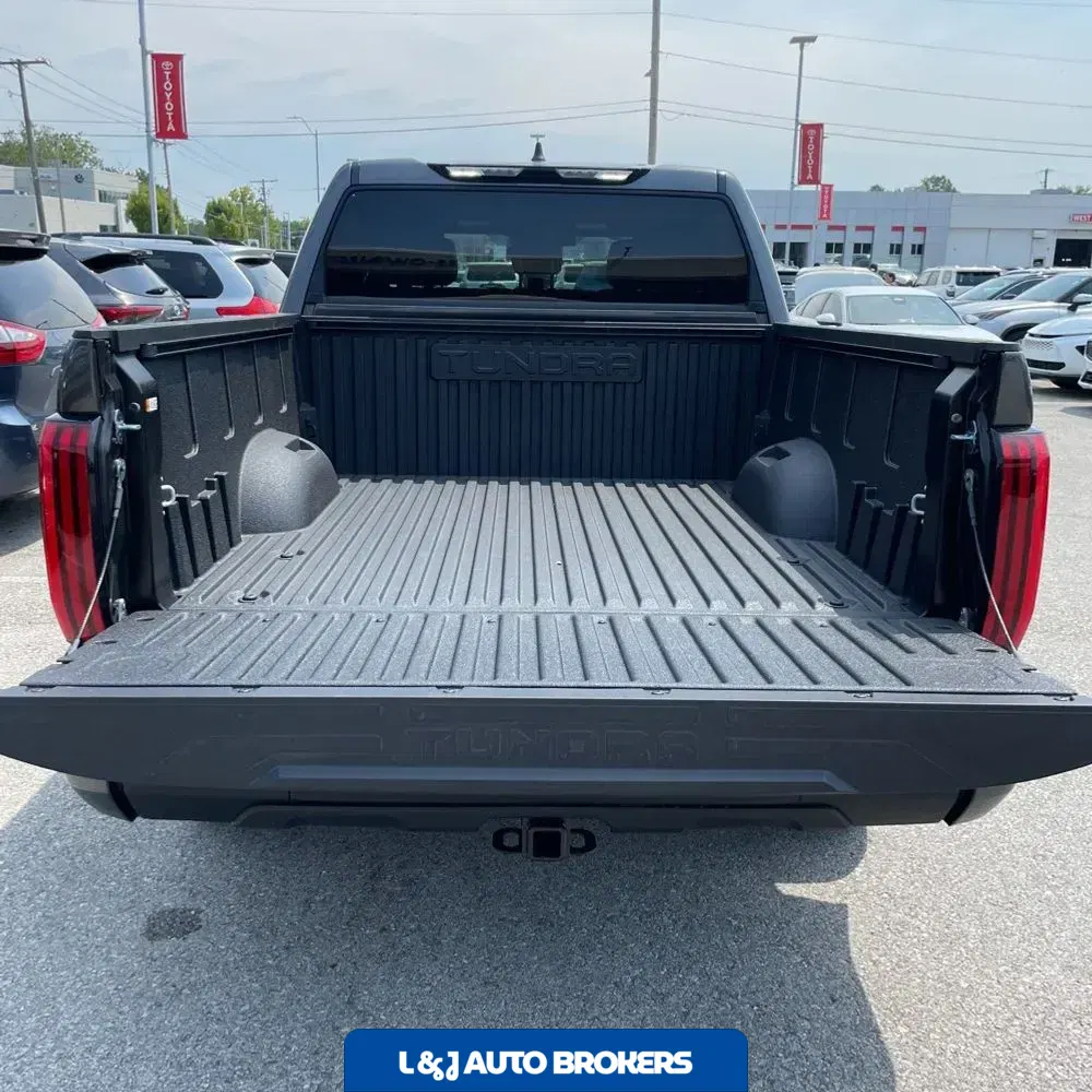 2025 Toyota Tundra SR5