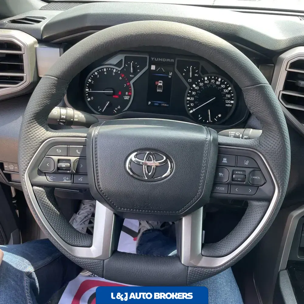 2025 Toyota Tundra SR5