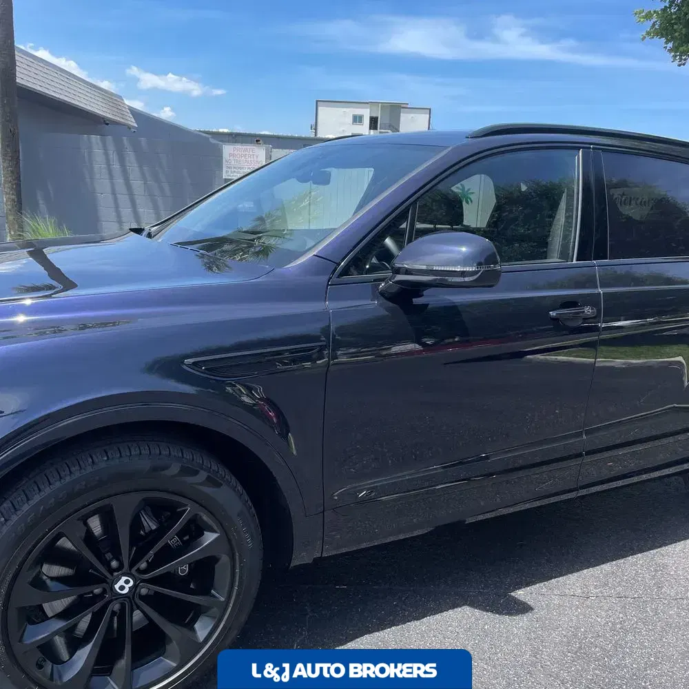 2022 Bentley Bentayga V8