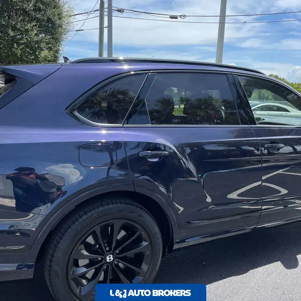2022 Bentley Bentayga V8