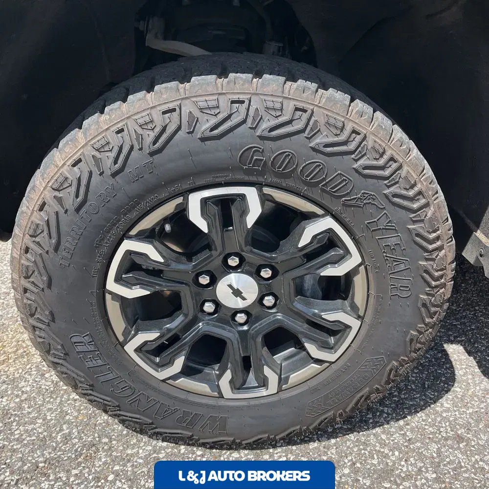 2024 Chevrolet Silverado 1500 ZR2