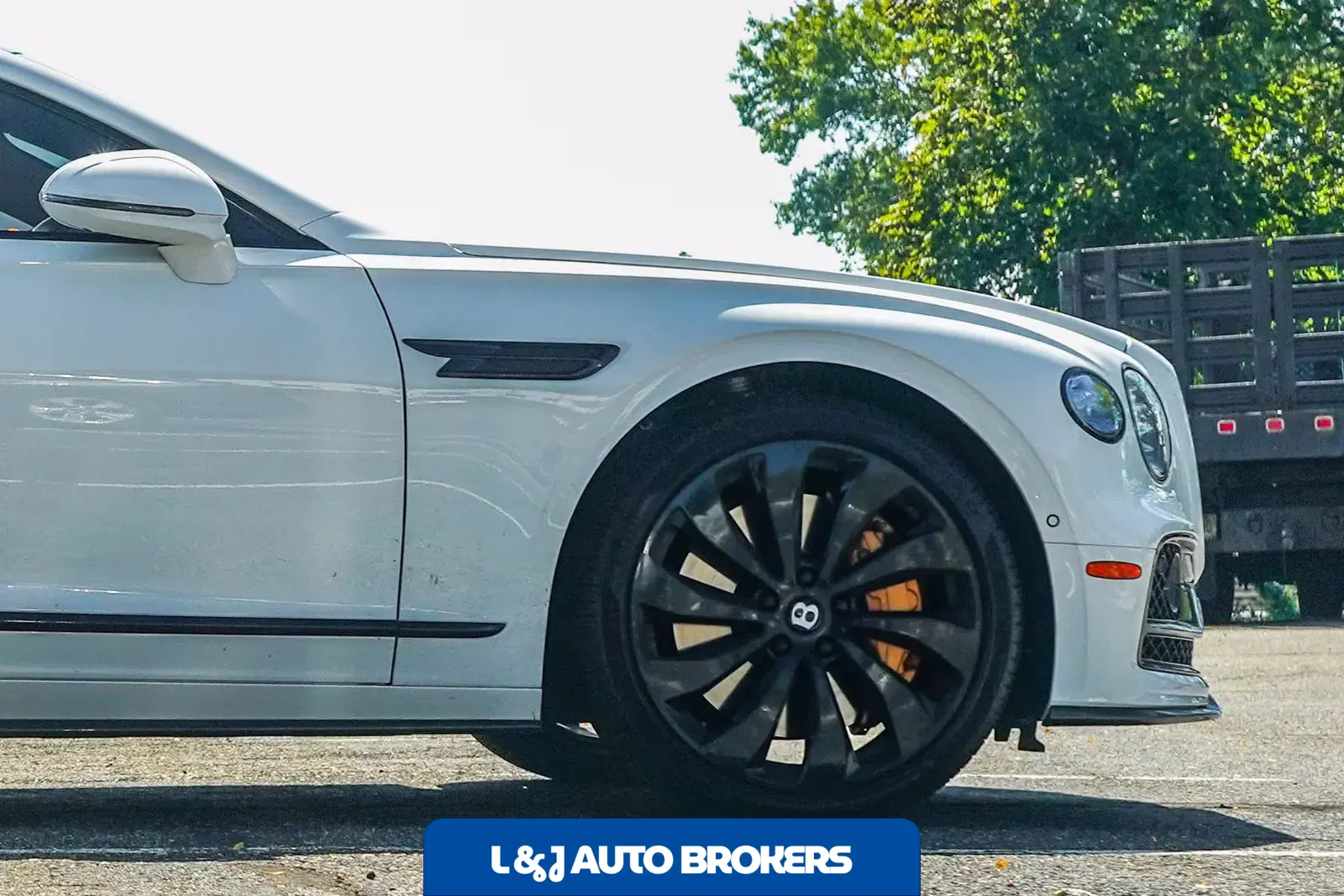 2022 Bentley Flying Spur V8