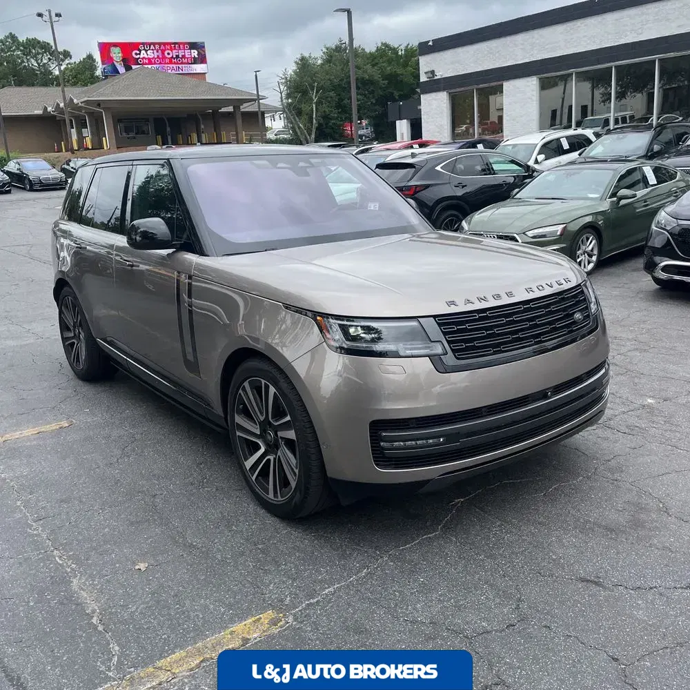 2023 Land Rover Range Rover SE