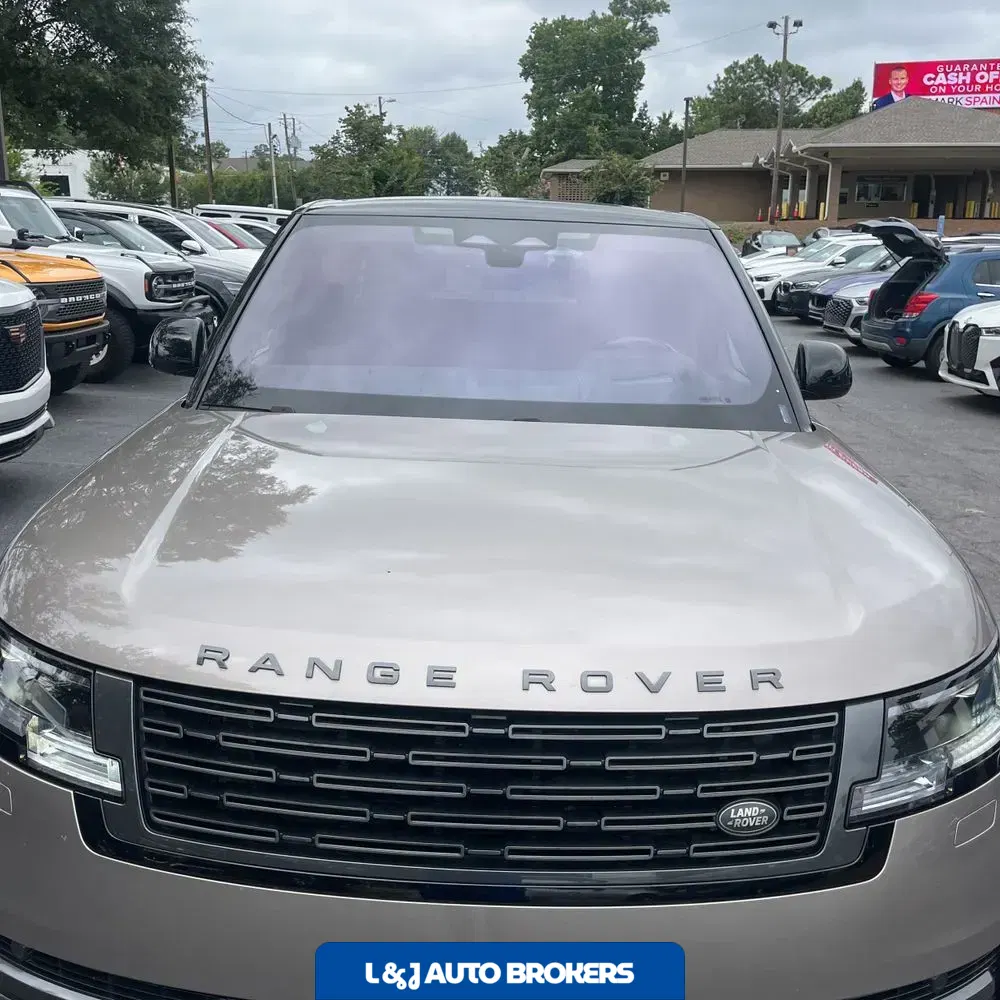 2023 Land Rover Range Rover SE