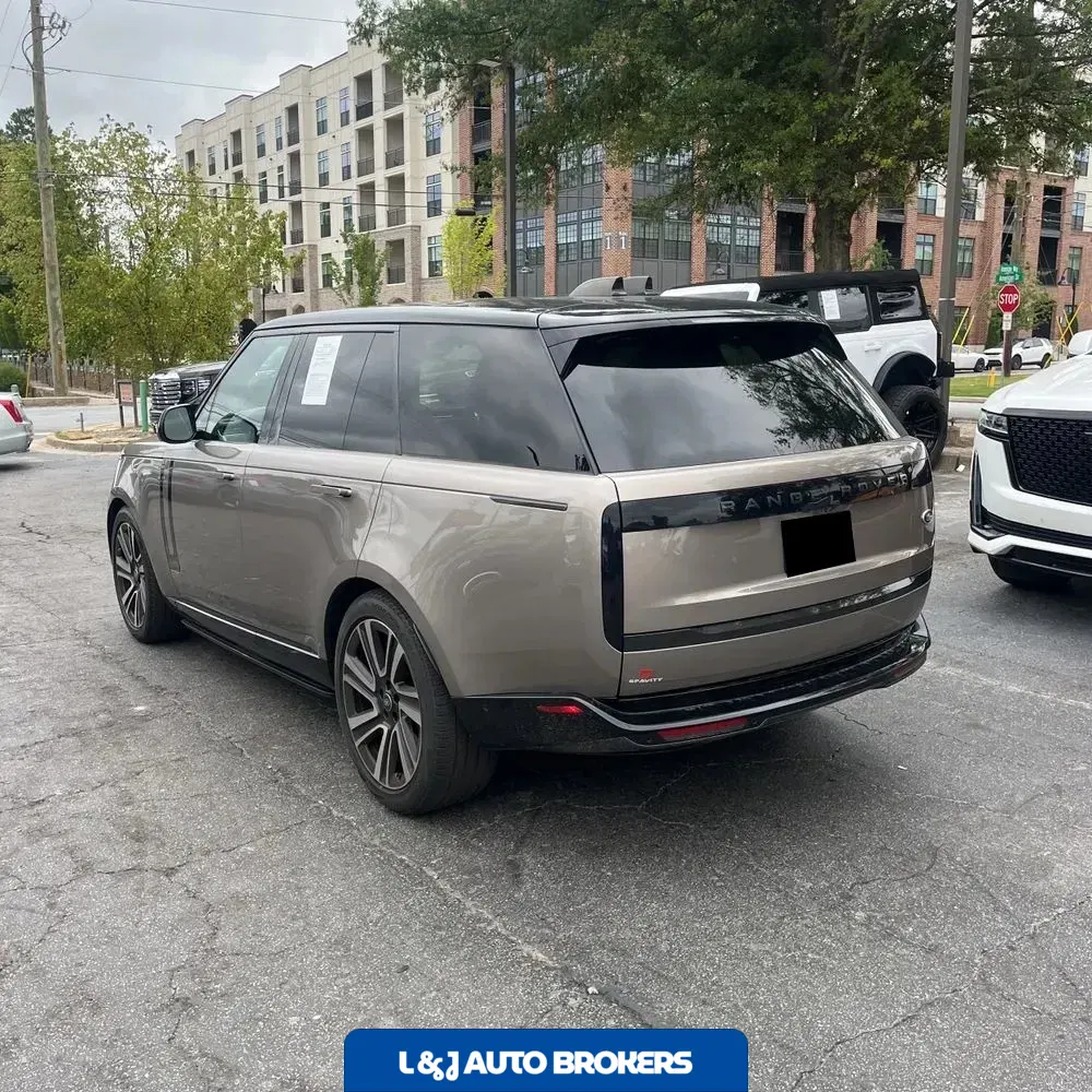 2023 Land Rover Range Rover SE