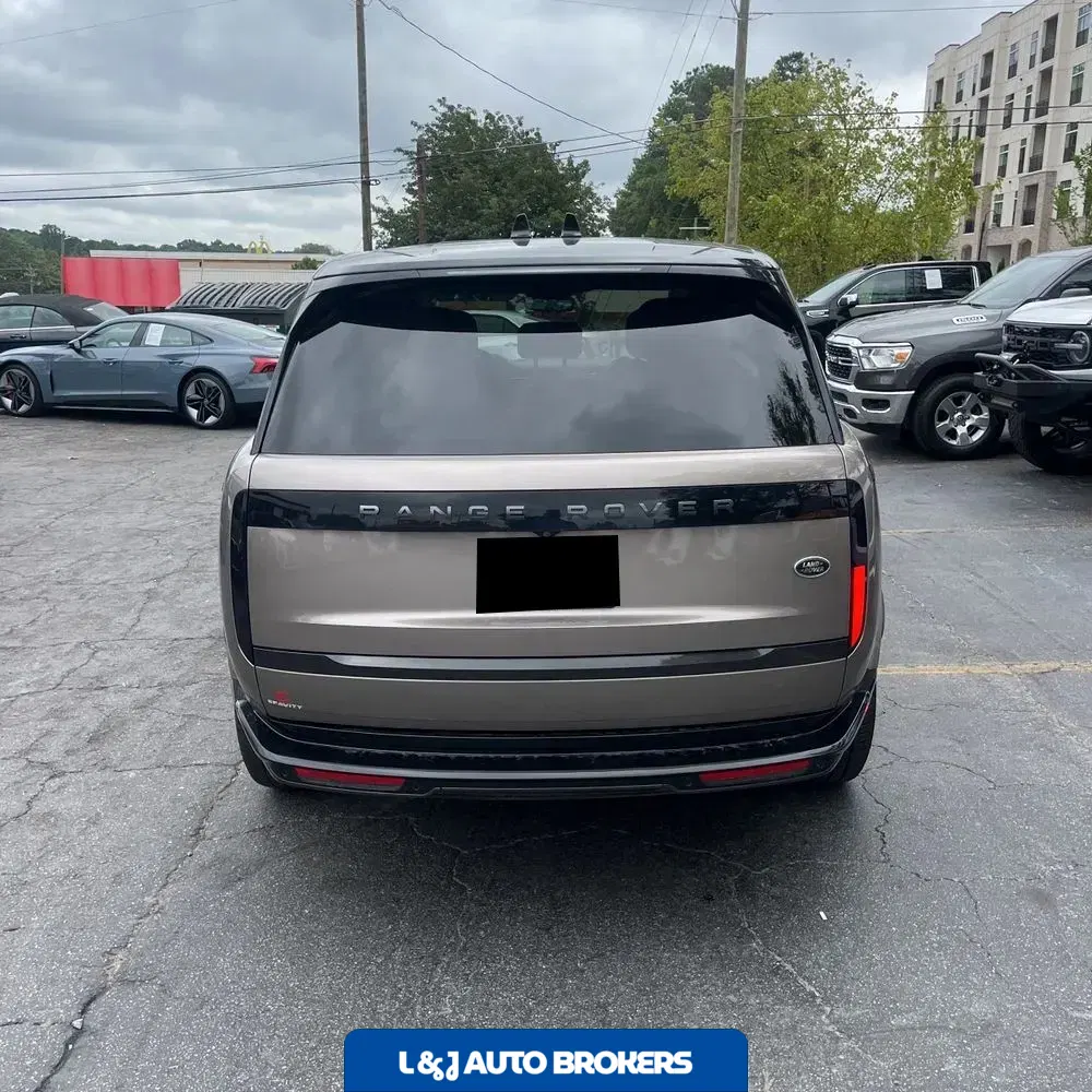 2023 Land Rover Range Rover SE