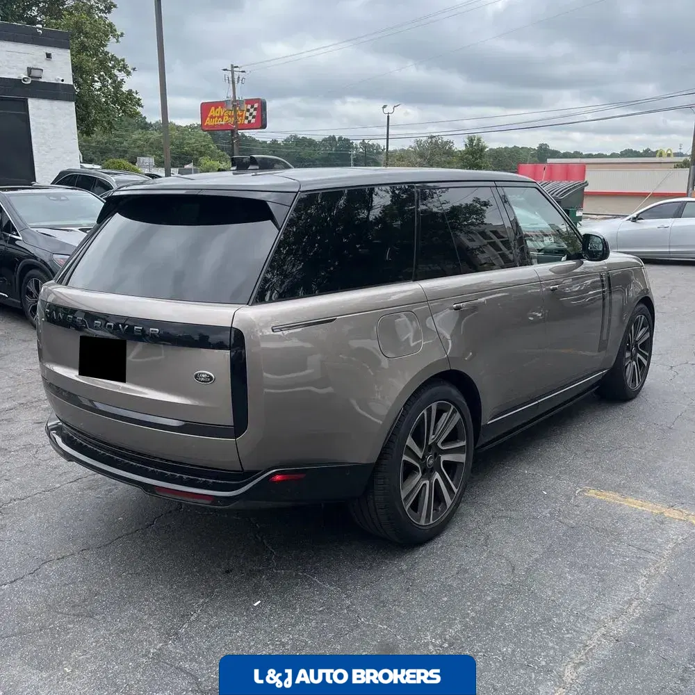 2023 Land Rover Range Rover SE