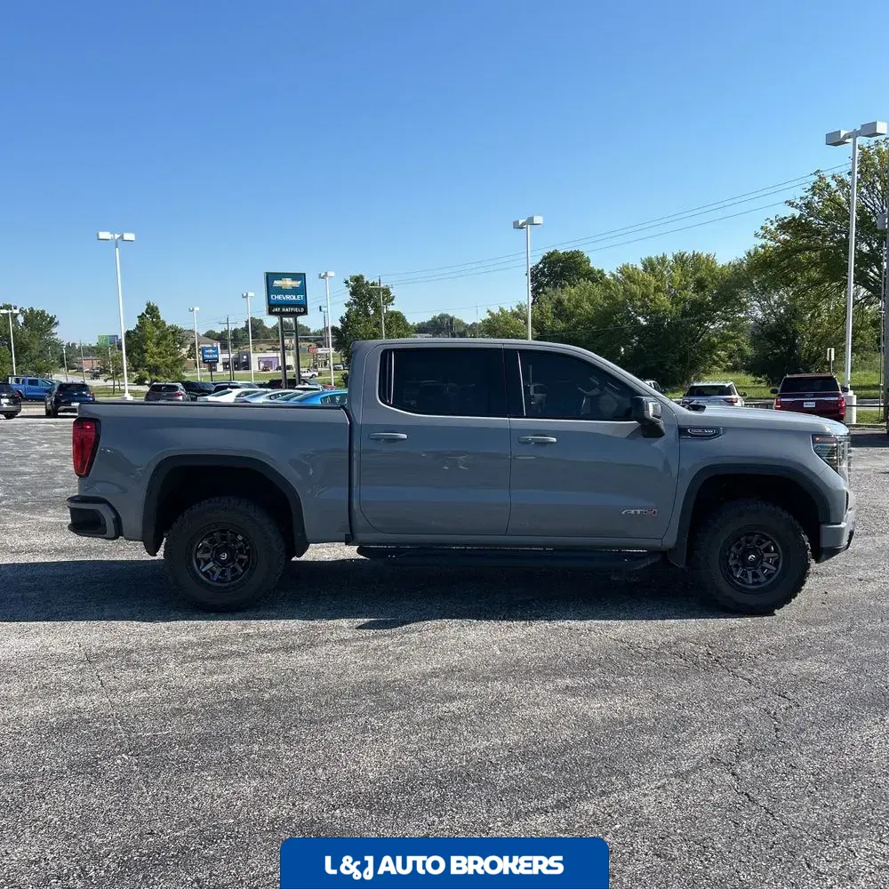 2024 GMC Sierra 1500 AT4