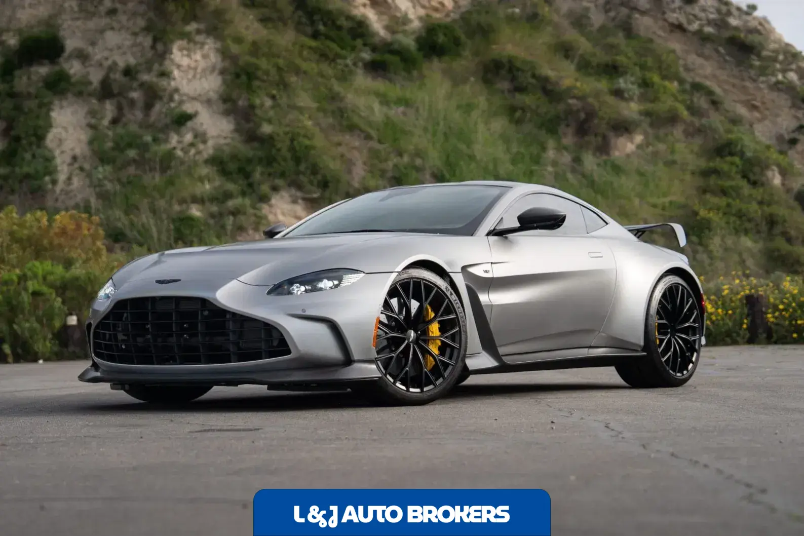 2023 Aston Martin V12 Vantage Coupe