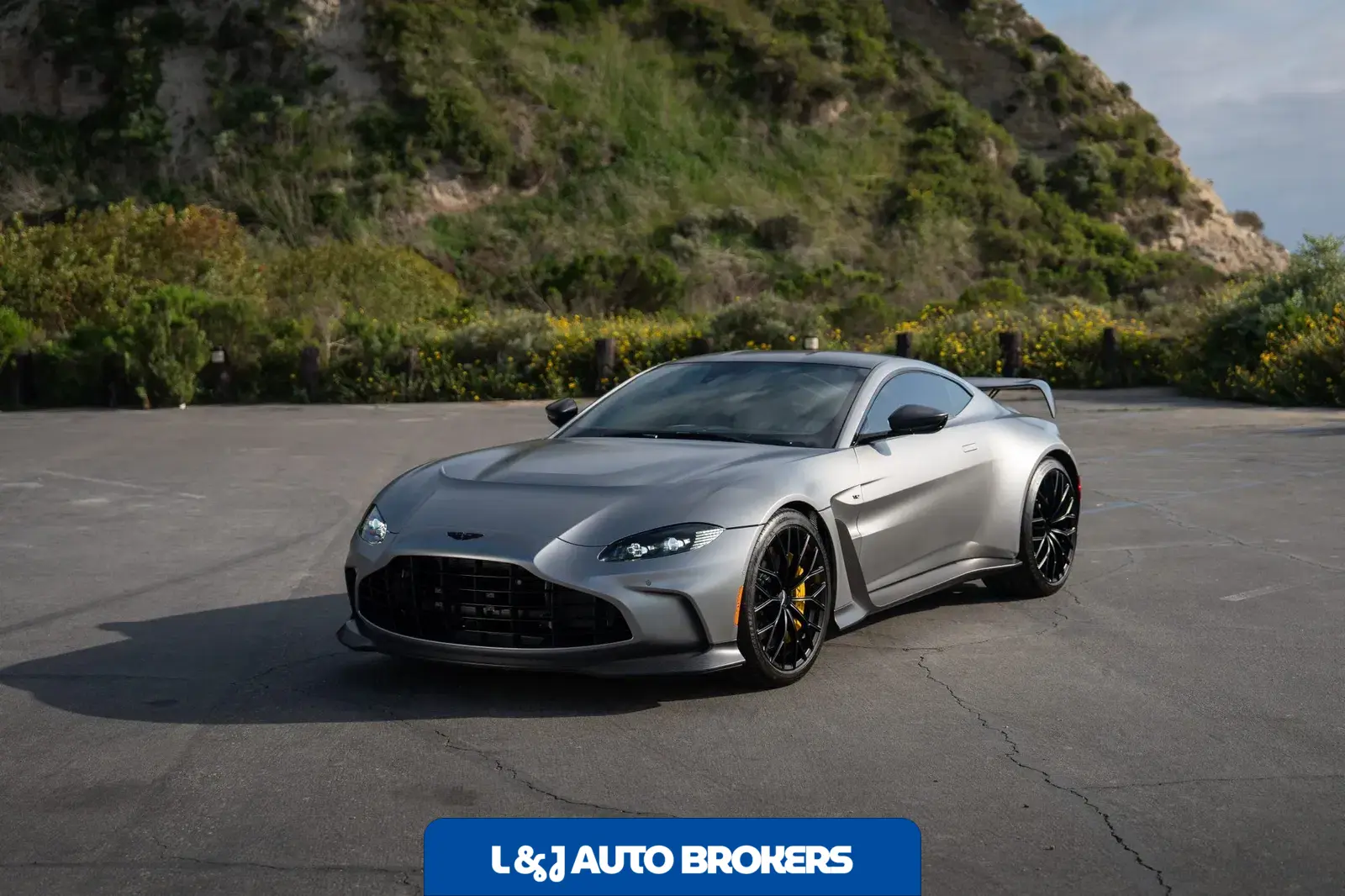 2023 Aston Martin V12 Vantage Coupe