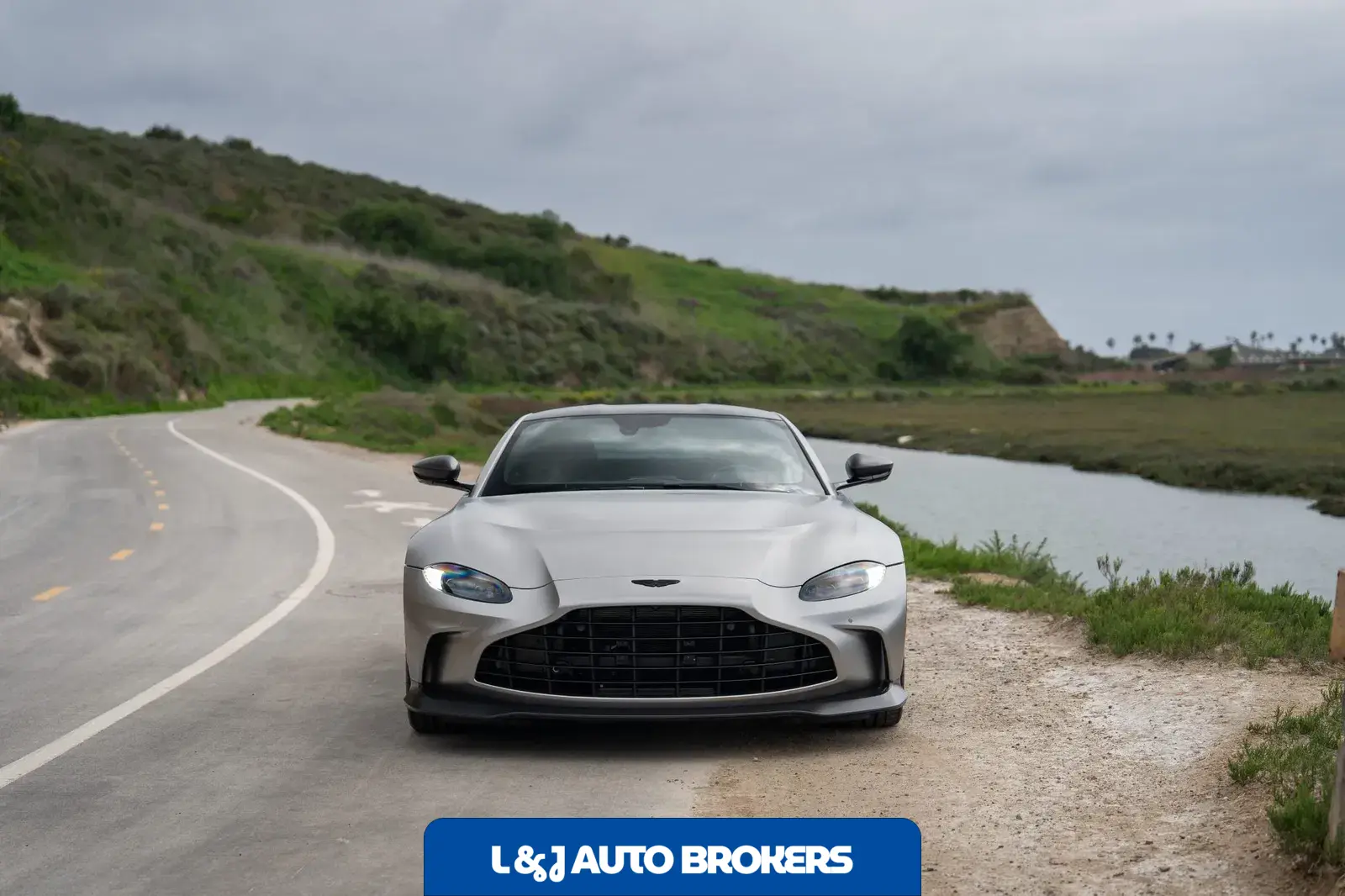 2023 Aston Martin V12 Vantage Coupe