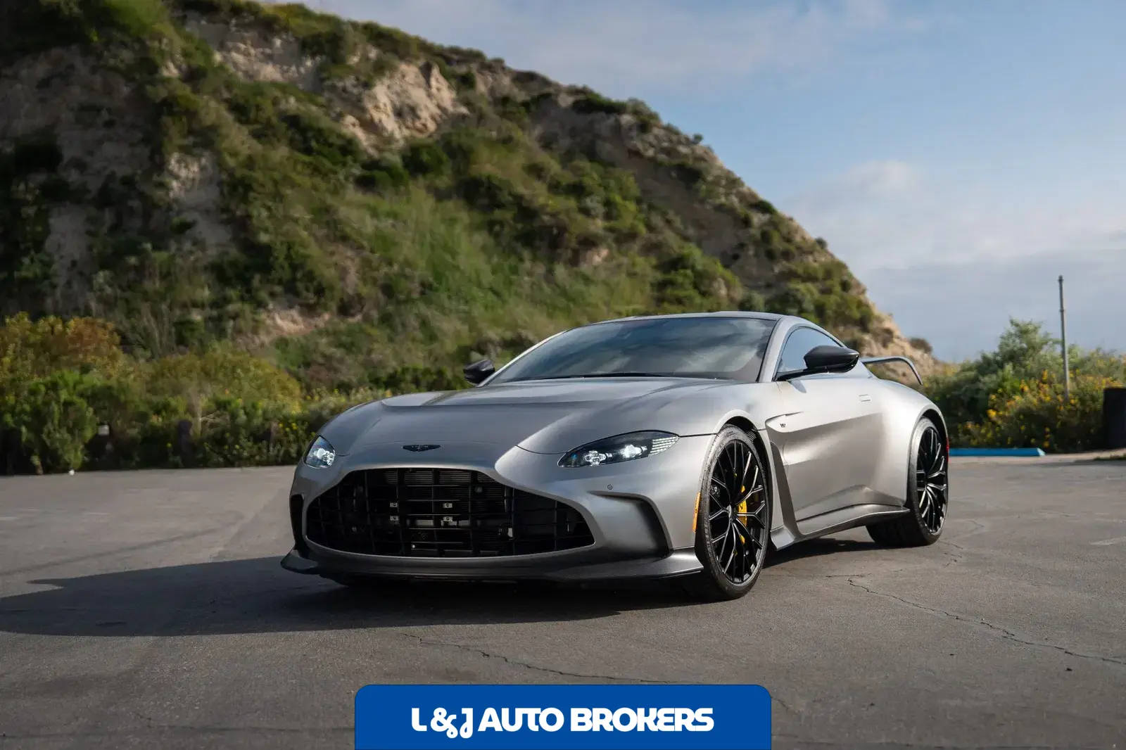 2023 Aston Martin V12 Vantage Coupe