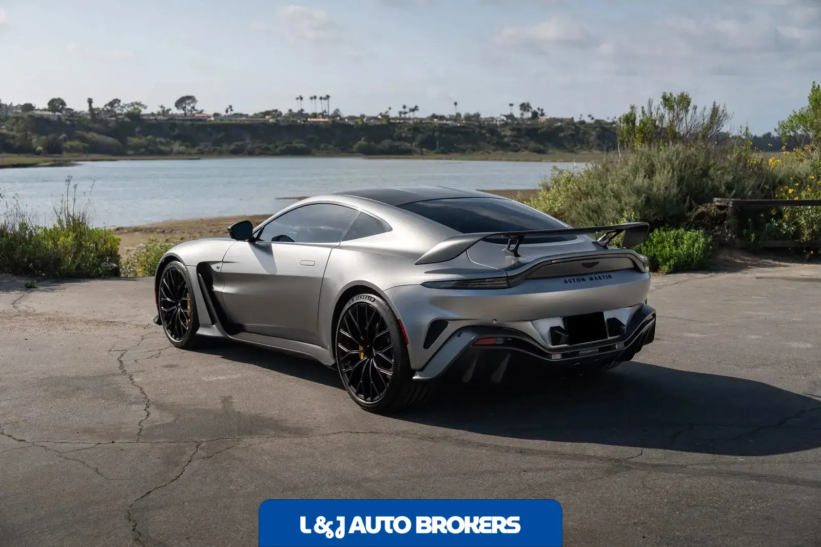 2023 Aston Martin V12 Vantage Coupe