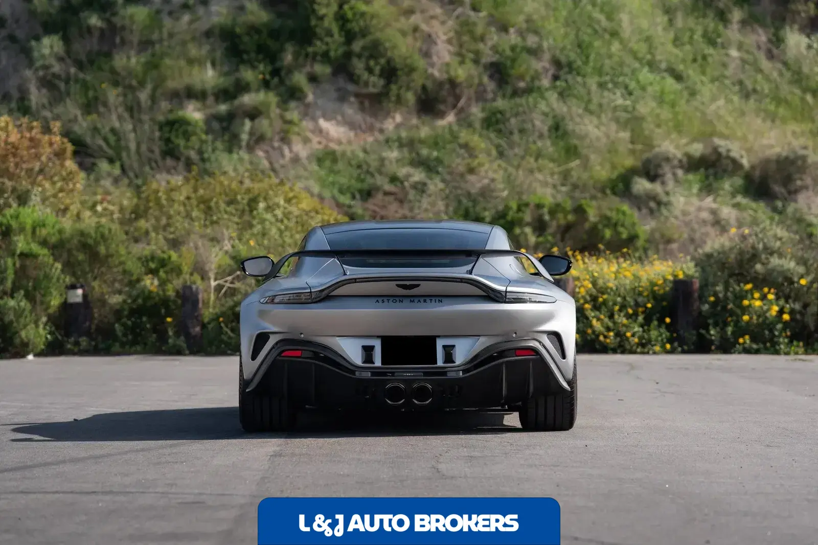 2023 Aston Martin V12 Vantage Coupe