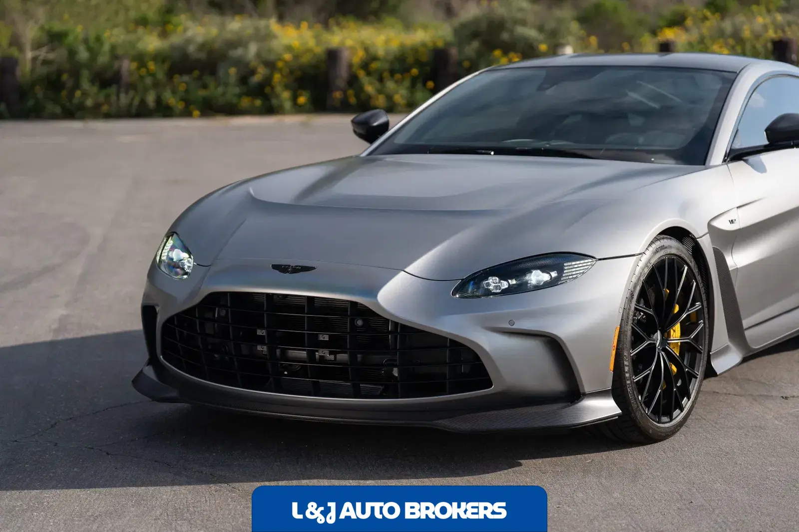 2023 Aston Martin V12 Vantage Coupe