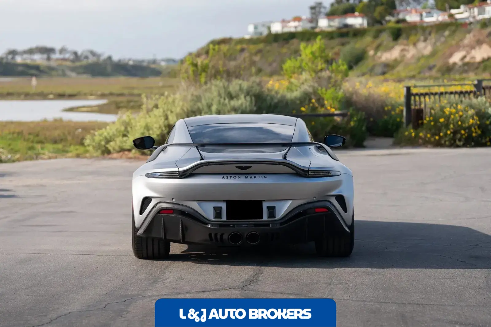 2023 Aston Martin V12 Vantage Coupe
