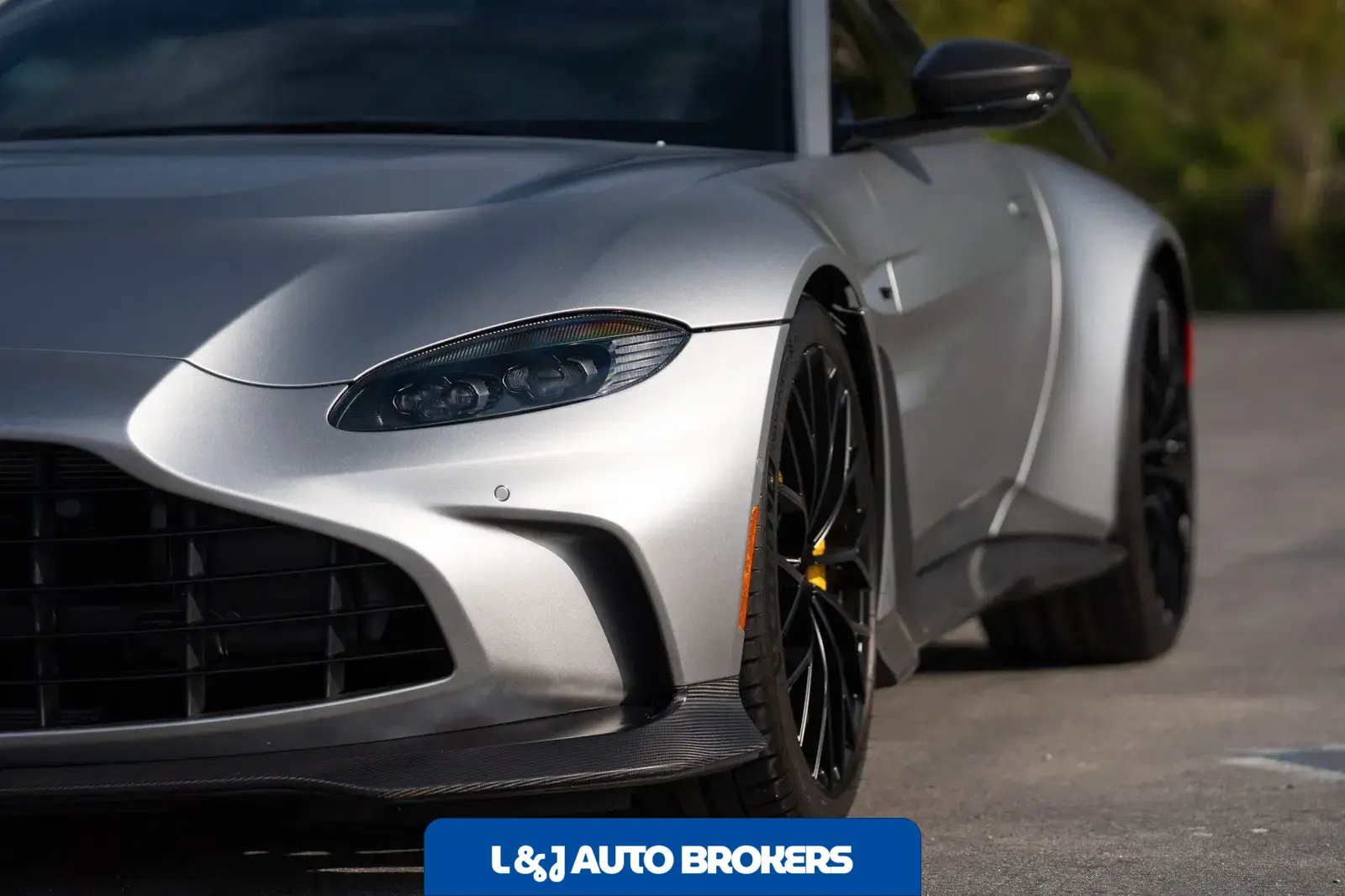 2023 Aston Martin V12 Vantage Coupe