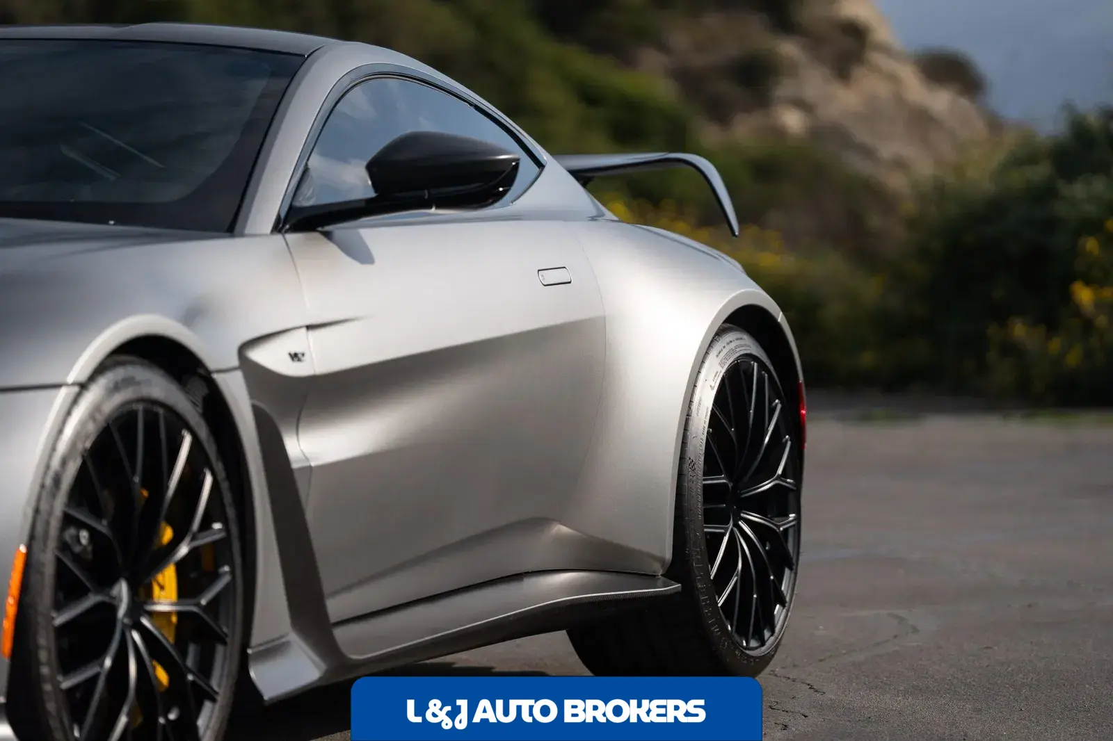2023 Aston Martin V12 Vantage Coupe
