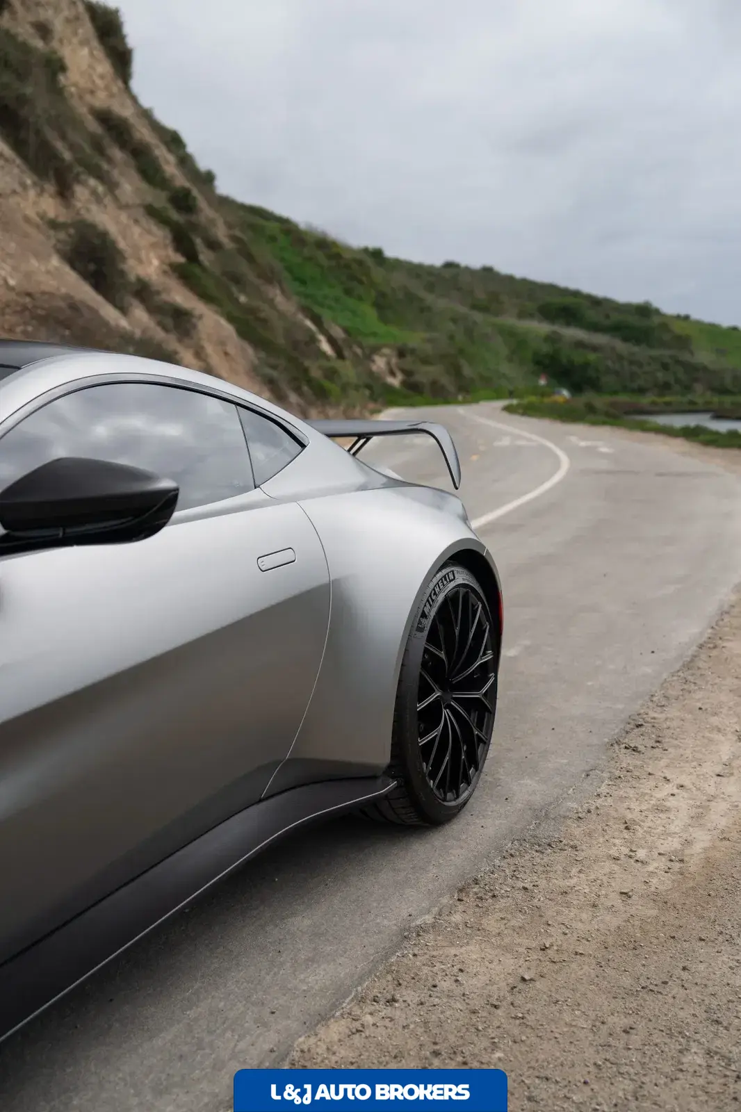 2023 Aston Martin V12 Vantage Coupe