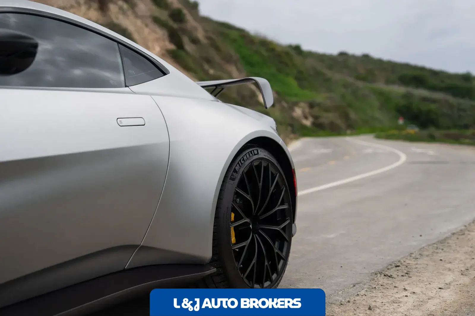 2023 Aston Martin V12 Vantage Coupe