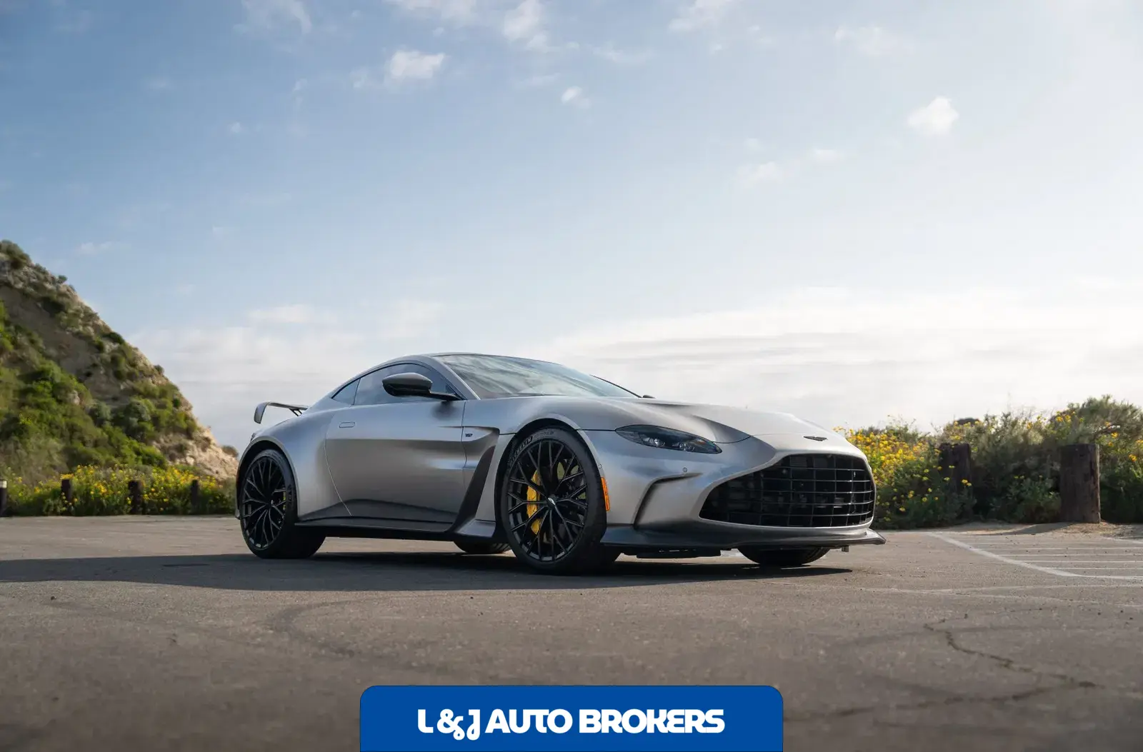 2023 Aston Martin V12 Vantage Coupe