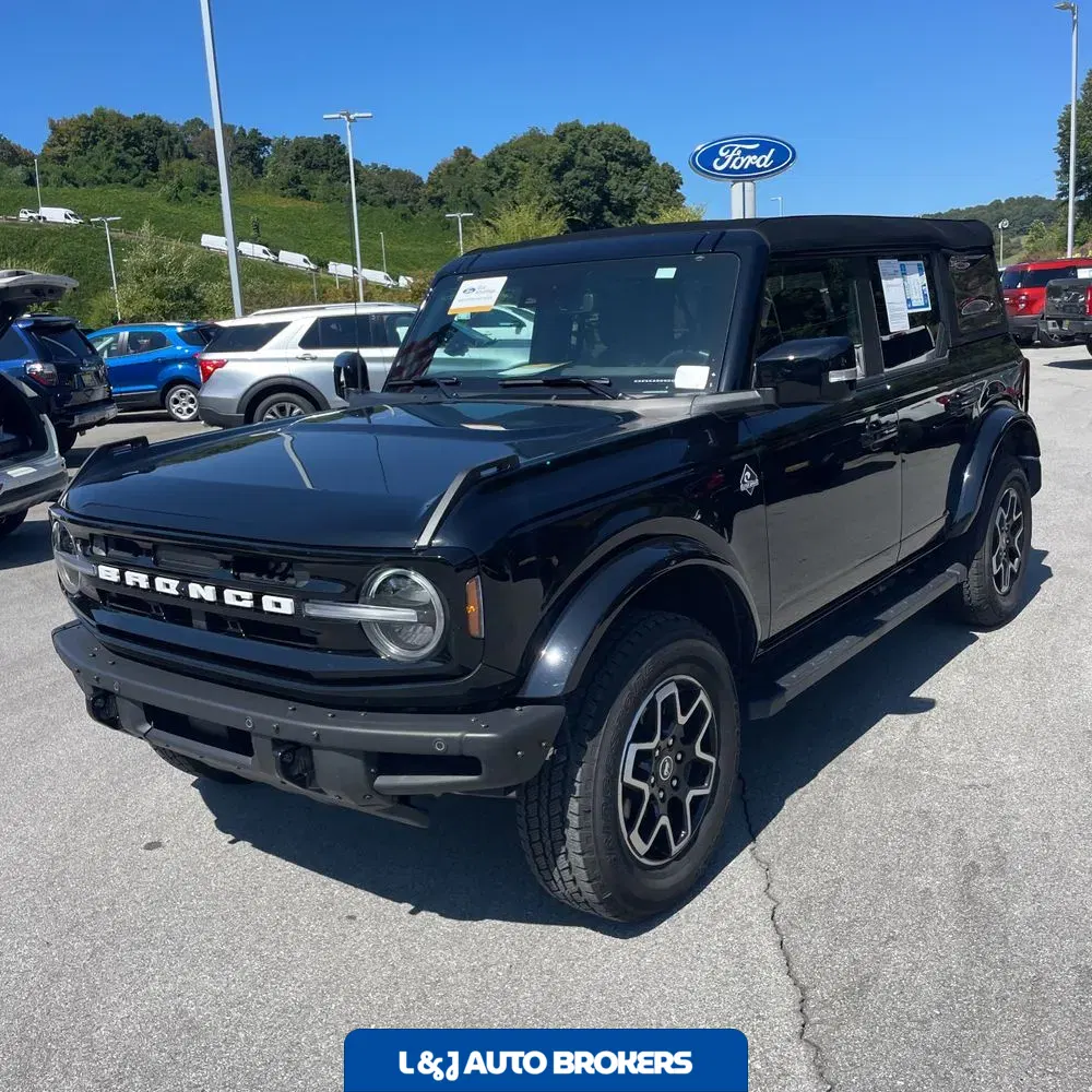 2024 Ford Bronco Outer Banks