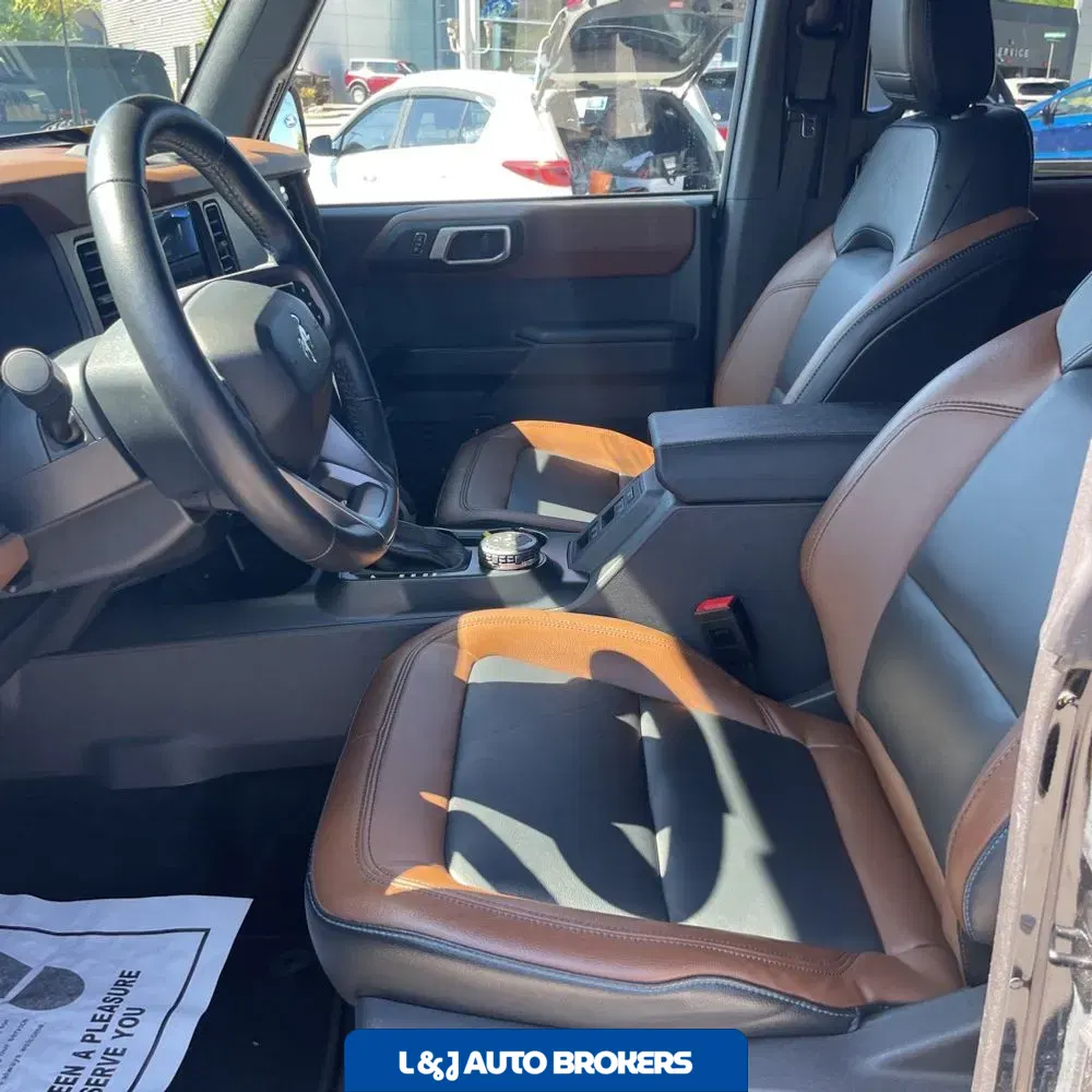 2024 Ford Bronco Outer Banks