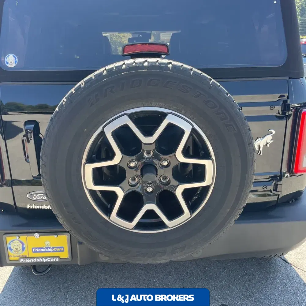 2024 Ford Bronco Outer Banks