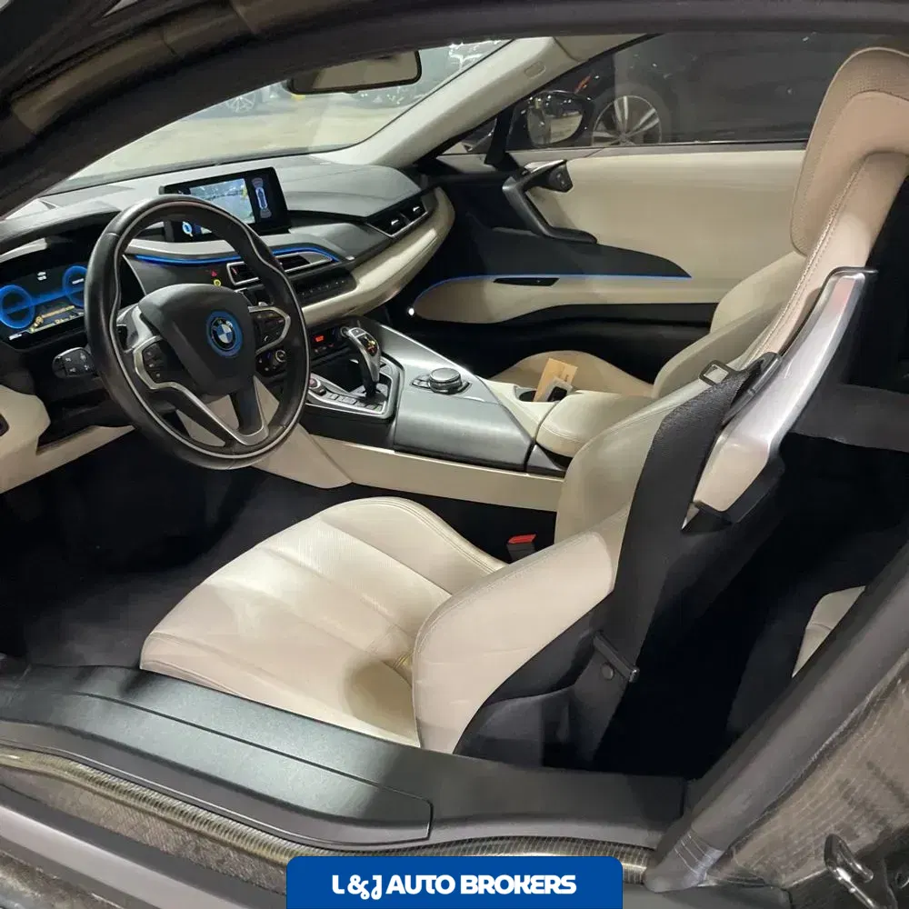 2016 BMW i8