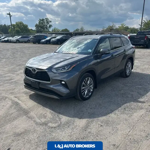 2024 Toyota Highlander Platinum