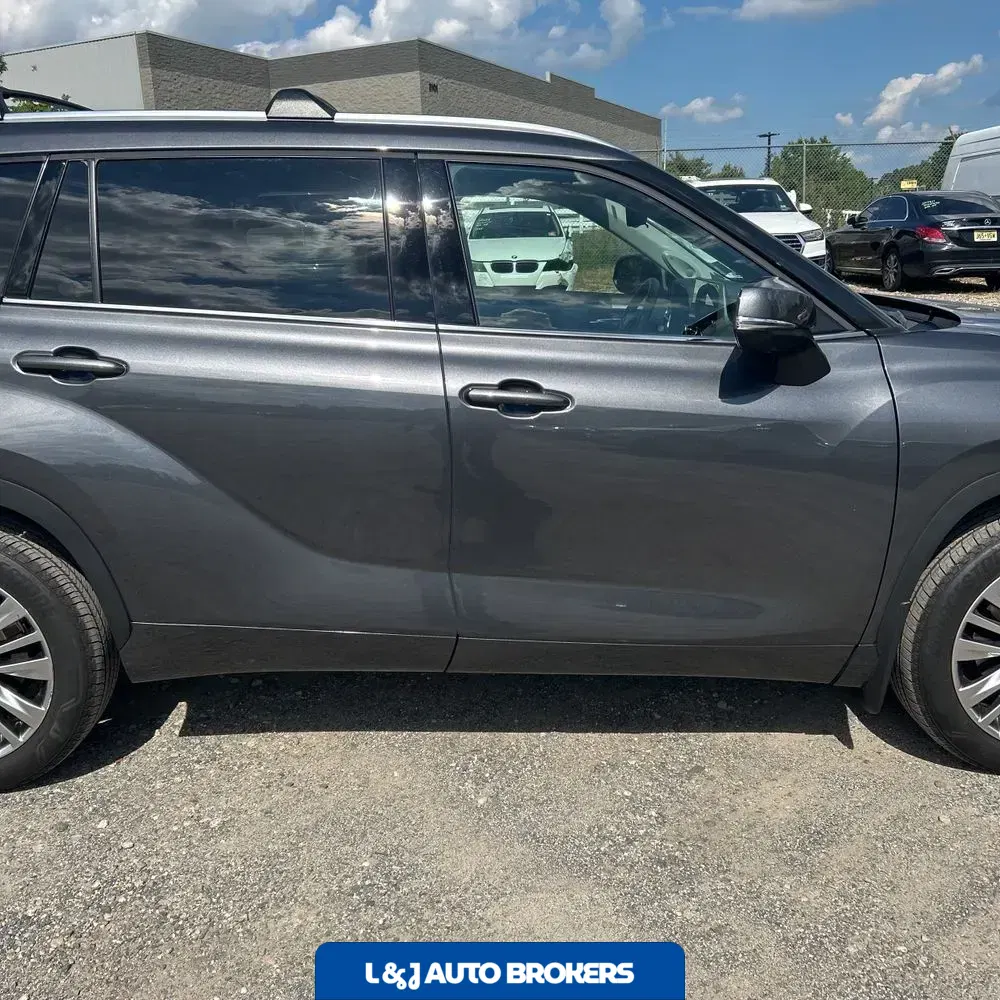 2024 Toyota Highlander Platinum