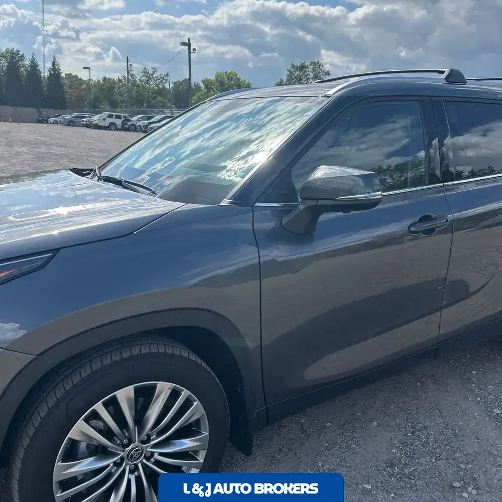 2024 Toyota Highlander Platinum