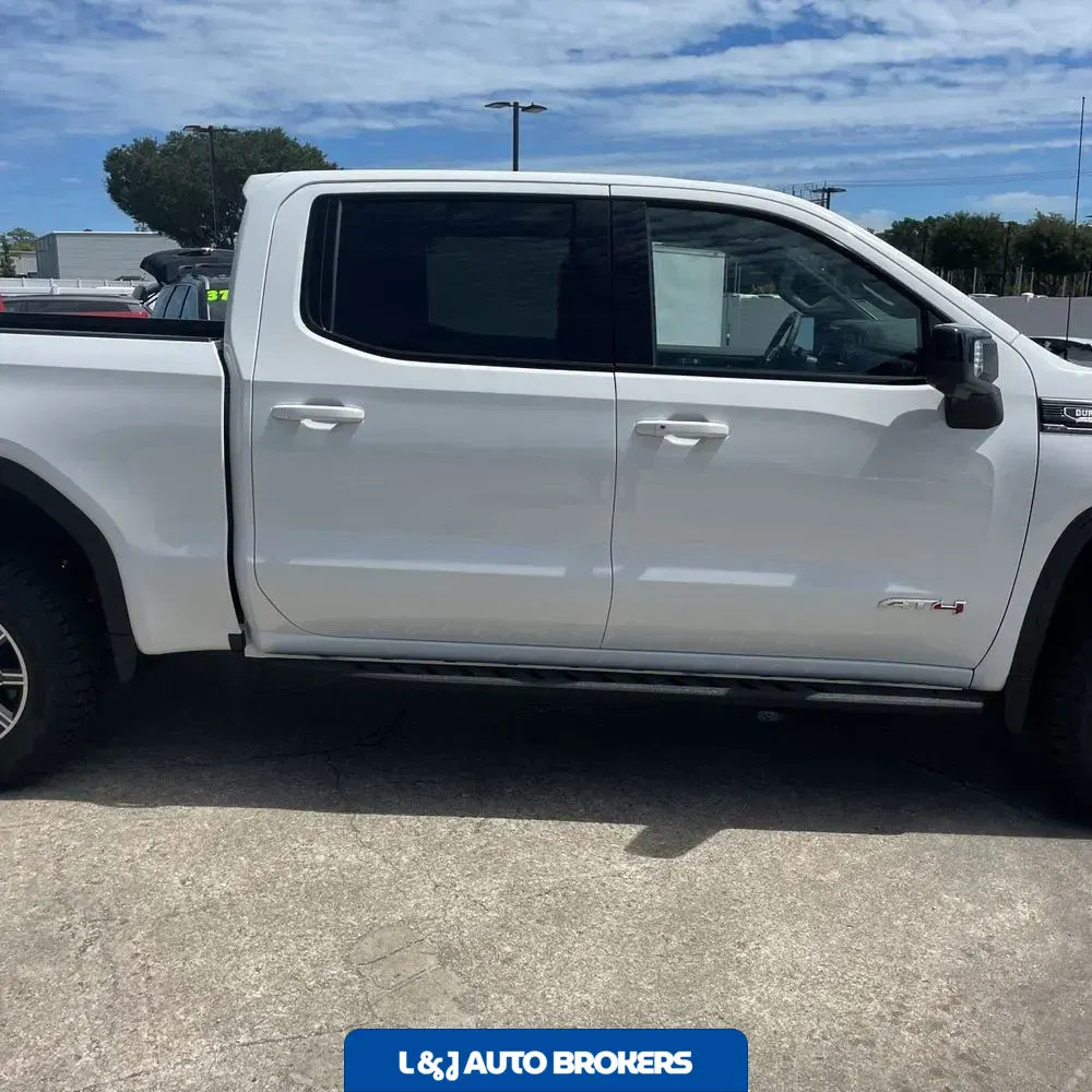 2024 GMC Sierra 1500 AT4