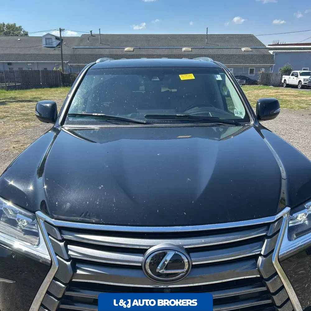 2021 Lexus LX 570 Three-Row