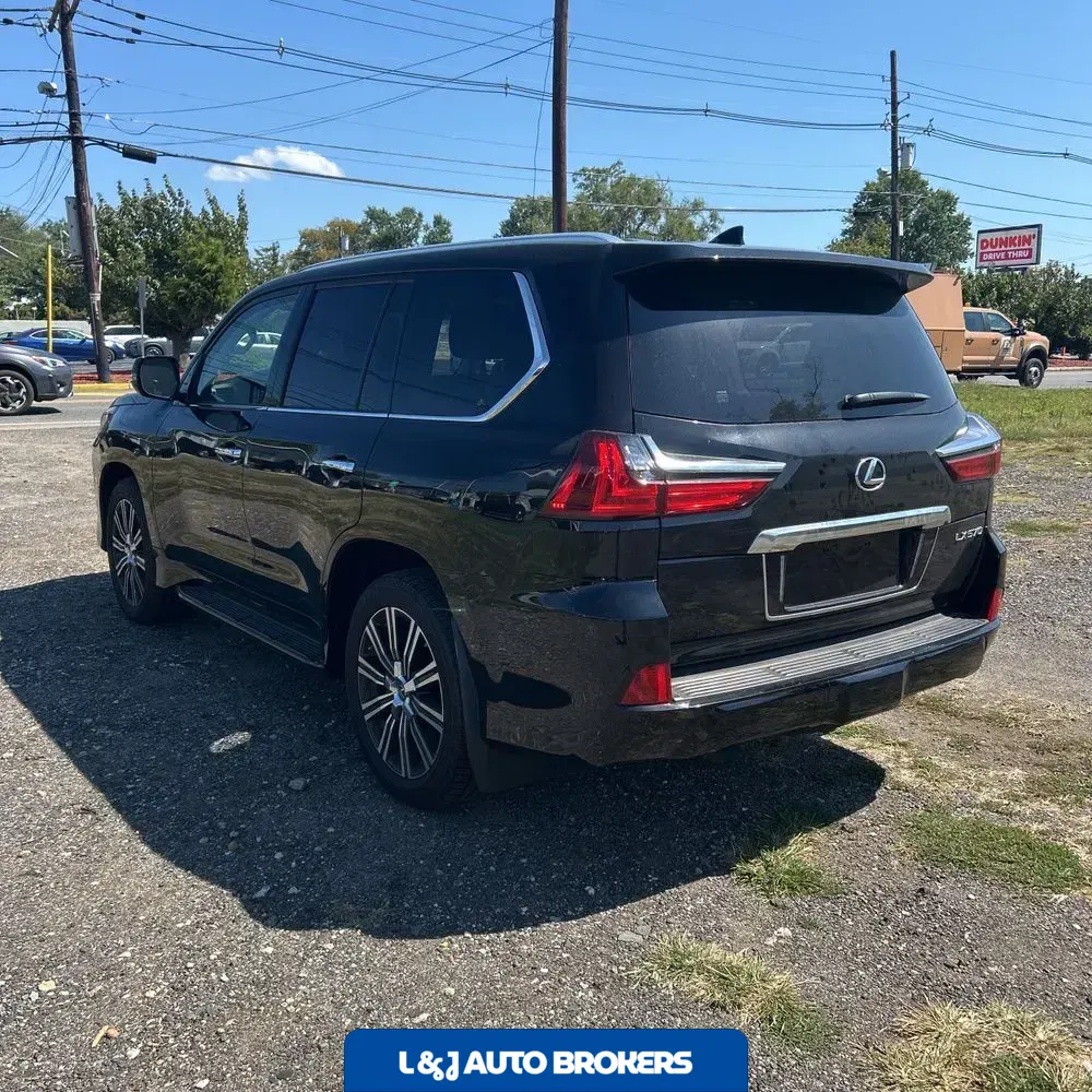2021 Lexus LX 570 Three-Row