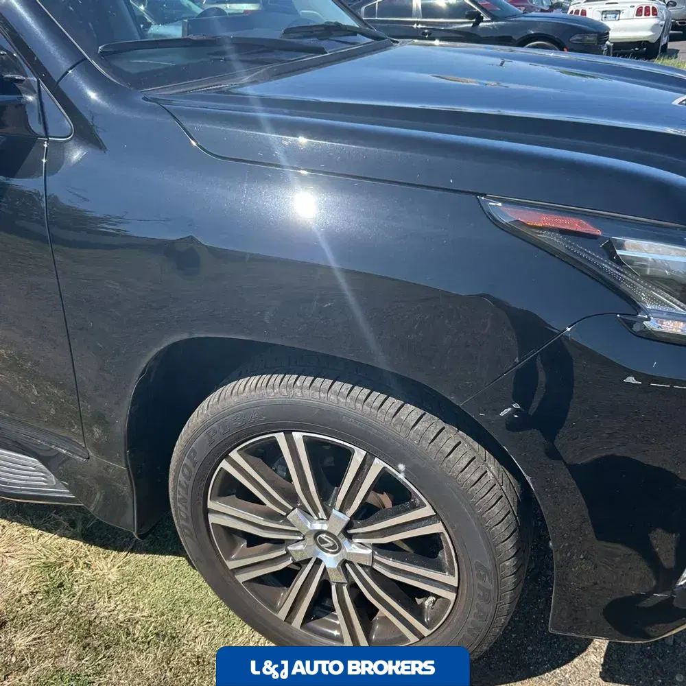 2021 Lexus LX 570 Three-Row