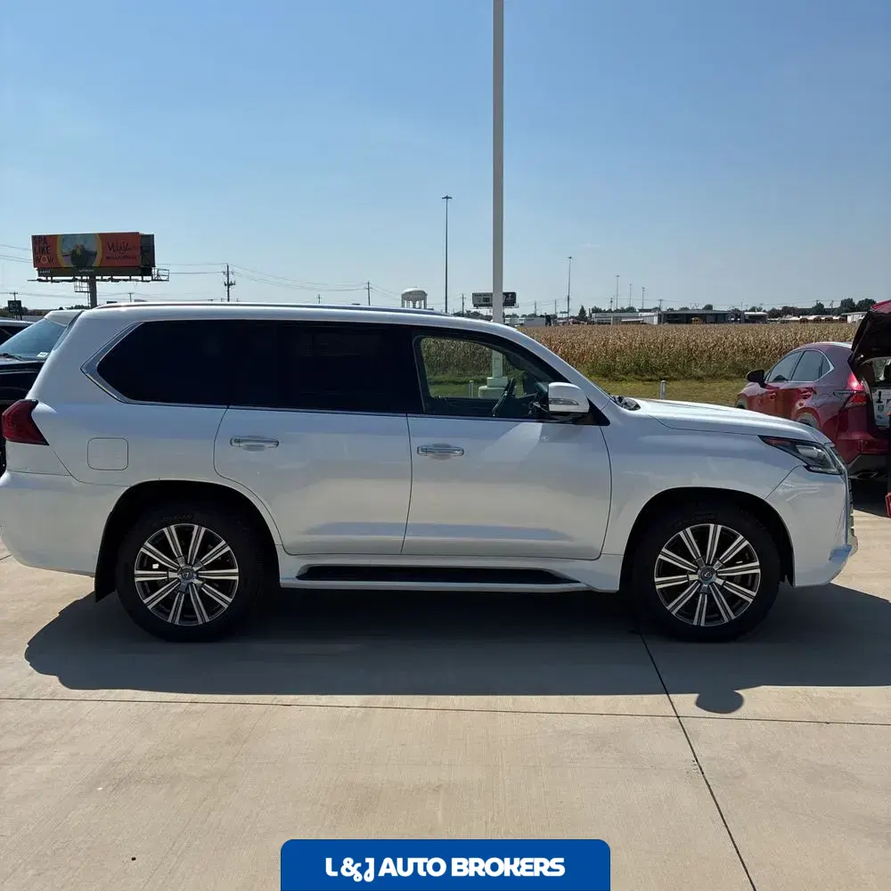 2018 Lexus LX 570 Three-Row