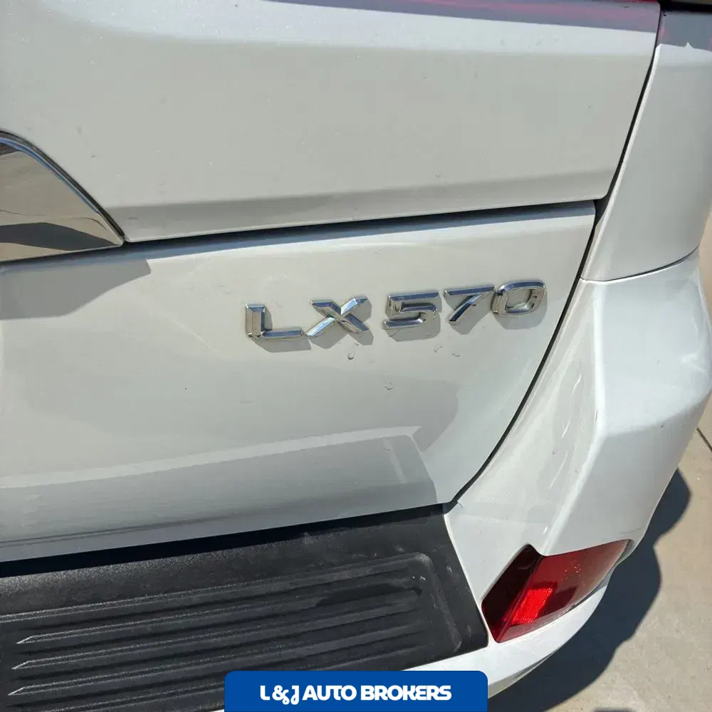 2018 Lexus LX 570 Three-Row