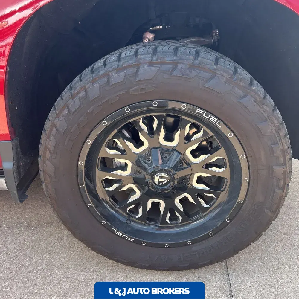 2025 Chevrolet Silverado 1500 LTZ