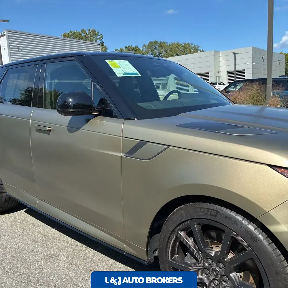 2024 Land Rover Range Rover Sport SV Edition One Carbon Bronze