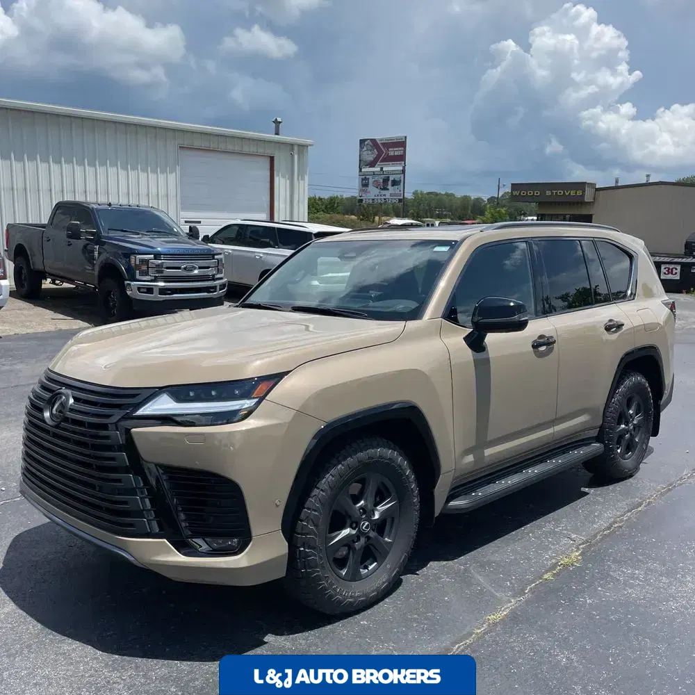 2025 Lexus LX 700h Overtrail